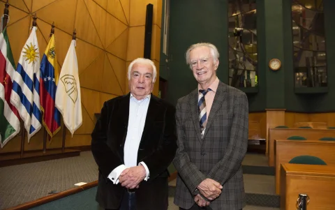 Fernando Santos y Gustavo Cordero.