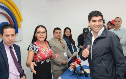 En 2023 intentó llegar a la Presidencia de la República, pero obtuvo cerca del 7 % de la votación.