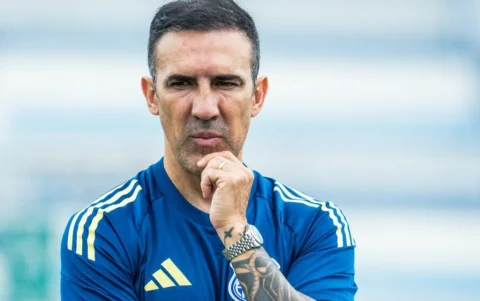 Vicente Sánchez, entrenador del Emelec.