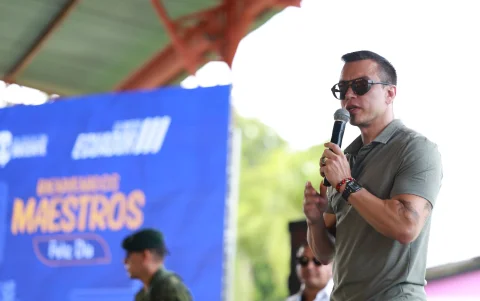 Daniel Noboa, presidente de Ecuador, decidió elevar al 100% los aranceles para los productos que se importan desde Colombia