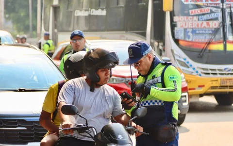 Operativos de control vehicular continúan en Guayaquil en medio de una creciente presión ciudadana.