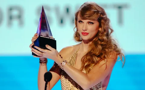 Taylor Swift es la persona con más AMAs de la historia, con un total de 40 premios hasta la fecha.