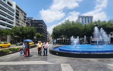 Especialistas recomiendan evitar la exposición solar en horas críticas, mantenerse hidratado y reforzar medidas de protección ante niveles extremos de radiación.