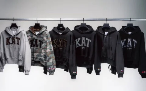 Hoddies de las seis integrantes del grupo.