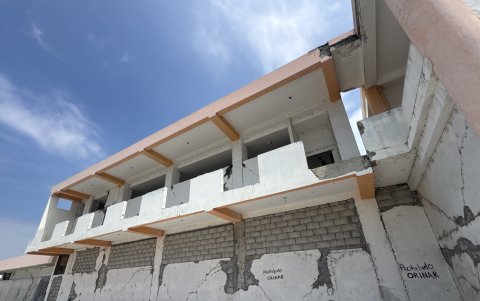 La Unidad Educativa Eloy Alfaro, del cantón Sucre, permanece en el abandono