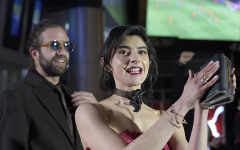 Los participantes del programa llegaron al evento para apoyar a los finalistas y felicitar al ganador.