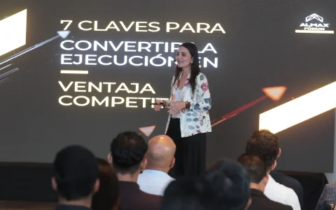 Nathalia González durante su exposición.