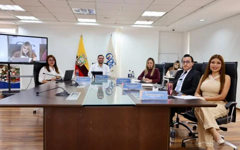 El Pleno del CPCCS deberá aprobar el informe final de calificación de méritos y reconsideración.