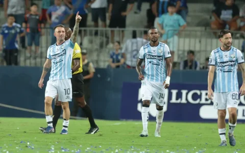 Kitu Díaz (i) fue clave en el triunfo del City en el estadio Capwell.