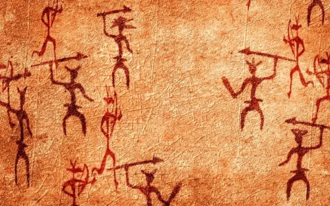 Aunque no son tan frecuentes como las escenas de cacería, el arte rupestre también ha dejado testimonio de la guerra, desde tiempos prehistóricos incluso.