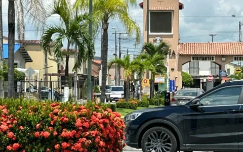 Vista de la urbanización en La Aurora, en el cantón Daule, donde ocurrió otro ataque que dejó tres fallecidos.