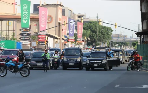 El ataque armado provocó congestión vehicular en la avenida 25 de Julio, una de las vías más transitadas del sur de Guayaquil,