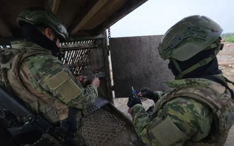 Expertos dicen que el crimen se desplaza tras la medida en Ecuador; no cae por falta de control territorial.