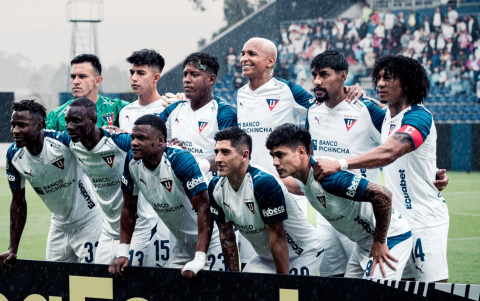 Jugadores de Liga de Quito previo a un partido de LigaPro.