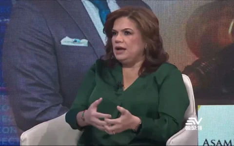 Gabriela Panchana, activista y comunicadora política, en una entrevista televisiva 