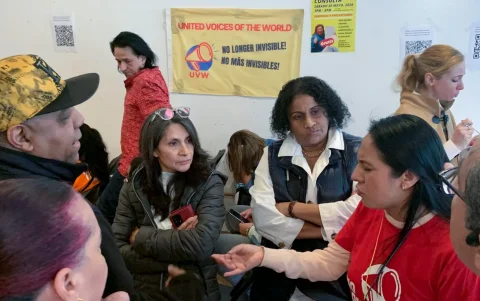 United Voices of the World (UVW, en inglés) atiende personalmente y en su idioma a cada uno de sus casi 5.000 afiliados.