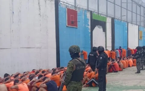 Noboa emite reglamento carcelario en 2026 para endurecer control en cárceles de Ecuador tras crisis de seguridad