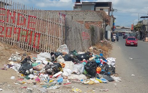 La falta de recolección de basura ha generado una mala imagen en varios puntos de Manta