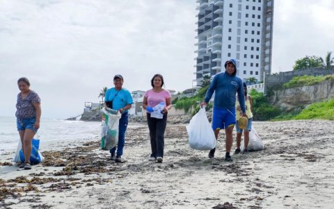 Los voluntarios recorrieron las playas para dejarlas completamente limpias de basura