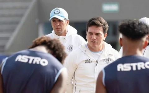 Daniel Viteri es asistente técnico de Pool Gavilánez (d) en Guayaquil City.