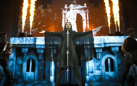 El repertorio del concierto recogió sus temas clásicos, y los covers que realiza en el disco Yo Canto 2.