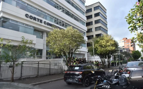 La oposición señala que se quiere restringir a la Corte Constitucional.