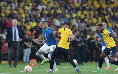Piero Hincapié puede jugar como lateral izquierdo y defensa central.