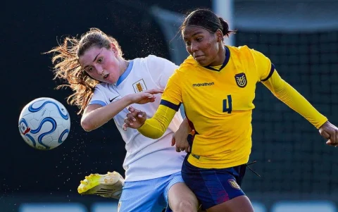 Ecuador y Uruguay juegan en el Sudamericano Sub 17.