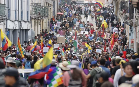 Miles de manifestantes recorrieron el centro-norte de la capital.