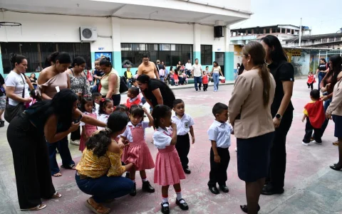 El inicio del año escolar inició con normalidad en las mayorías de instituciones educativas de Machala