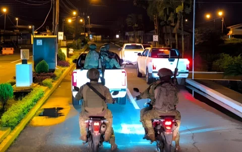 Mientras dura el toque de queda, se realizan distintos operativos.