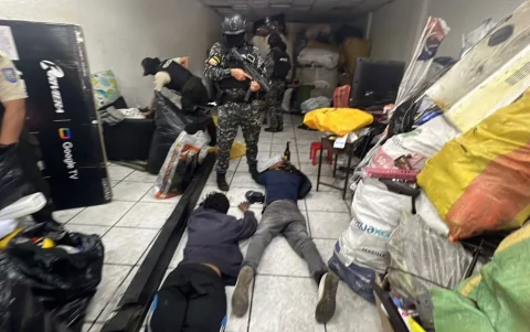 Policía realizó 390 operativos en cuatro distritos de Quito para golpear al crimen organizado.