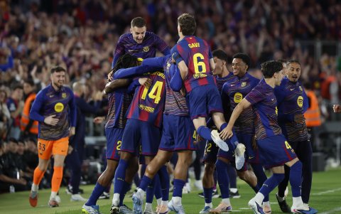 El delantero del FC Barcelona Markus Rashford celebra el gol durante el encuentro ante el Real Madrid.