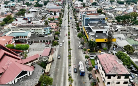 La avenida Rodolfo Baquerizo se encuentra cerrada parcialmente por trabajos de mejoras.