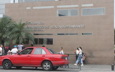 El Hospital Bustamante enfrenta denuncias por la aplicación de fármacos en investigación a niños con AME.
