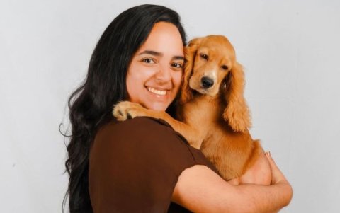 Yailin Proaño desconoce el paradero y la situación de su perro Capuccino, al menos desde el 21 de abril de 2026.