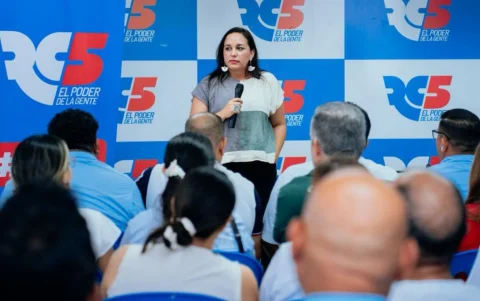 Gabriela Rivadeneira es la presidenta del movimiento Revolución Ciudadana.