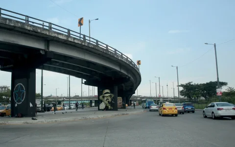 Los murales en homenaje a artistas nacionales sobresalen en el inicio de la avenida Antonio Parra Velasco, en el norte de Guayaquil.