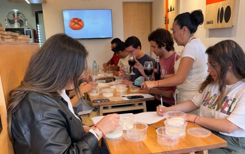 Jóvenes se interesan en aprender la técnica de masa madre y recuperar procesos ancentrales de la panificación.