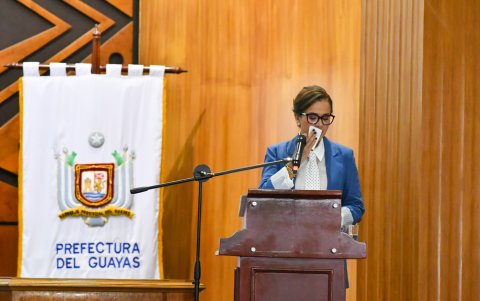 Entre lágrimas, Aguiñaga reconoció los desafíos personales y políticos enfrentados durante su primer año de mandato. 