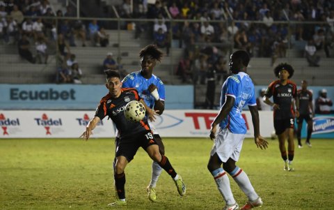 Manta FC y Emelec se enfrentaron por la fecha 14 de la LigaPro en el estadio Jocay del puerto manabita