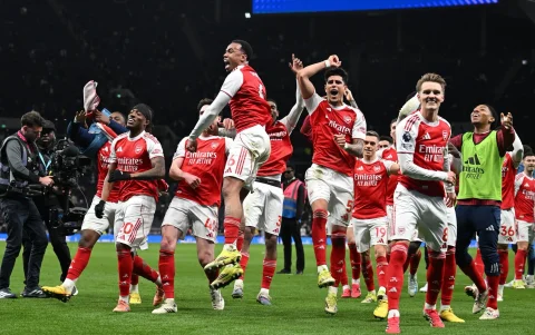 Arsenal, con el ecuatoriano Piero Hincapié, se consagró campeón de Premier League 2026.