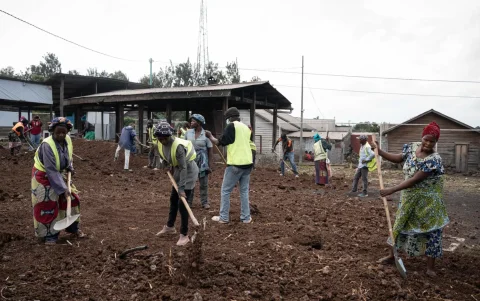 El personal sanitario reabrió un centro de cuarentena para el ébola utilizado en 2018 como medida preventiva contra el ébola en Kanyaruchinya,el 19 de mayo de 2026.