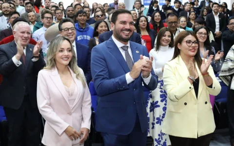 El presidente del Consejo de Participación Ciudadana y Control Social (CPCCS), Andrés Fantoni (c), y la vicepresidenta Jazmín Enríquez (d).