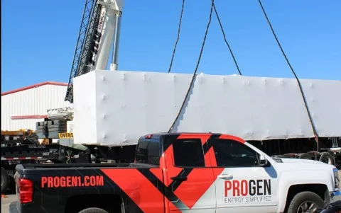 En abril de 2024, Progen mantuvo un canal de comunicación directa con el ministerio de Energía que derivó en la firma de tres contratos por Catamayo, Salitral y Quevedo.