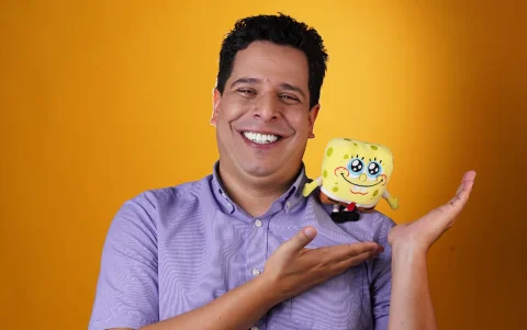 Luis Carreño, voz de Bob Esponja