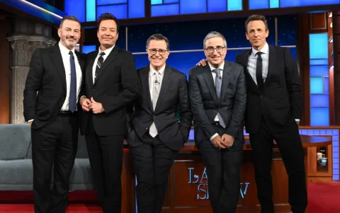 Jimmy Kimmel, Jimmy Fallon, Stephen Colbert, John Oliver y Seth Meyers en 'The Late Show', el 11 de mayo