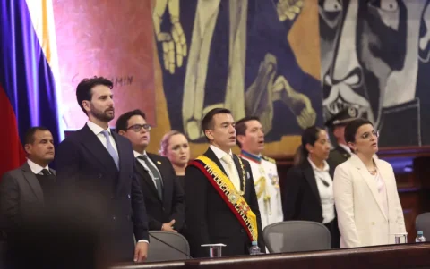 Noboa y Olsen en la Asamblea Nacional.