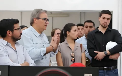 De izquierda a derecha: Rafael Quintero exviceministro de Electricidad, exministro de Energía Antonio Gonçalves, exasesora Doménica López Arboleda, y el exasesor Peter Dreher.