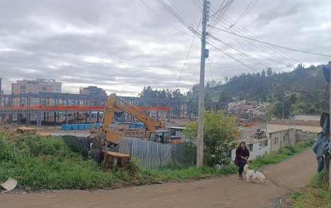 A los habitantes que colindan con la nueva terminal les preocupa el alto tráfico, el ruido, la inseguridad y la contaminación.
